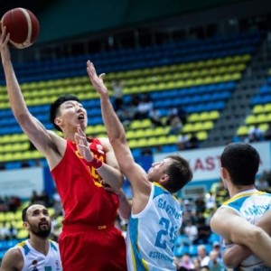 开云赛事-中国男篮胜利难掩过程尴尬 第三节惊魂险酿悲剧